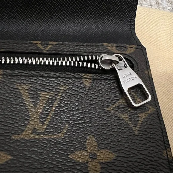 Louis Vuitton Monogram Macassar Wallet on Chain, Excellent condition - Picture 7 of 10